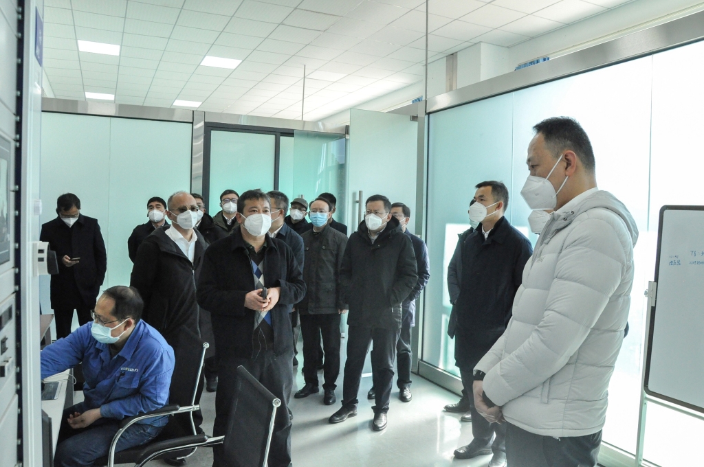 “西老革”考察团到尊龙新版人生就是博开展调研